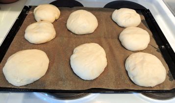 Hamburgerbröd med surdeg 15