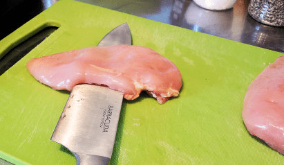 Dela kycklingfileerna