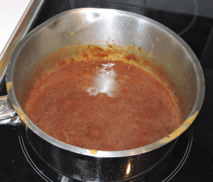 Låt såsen puttra ihop